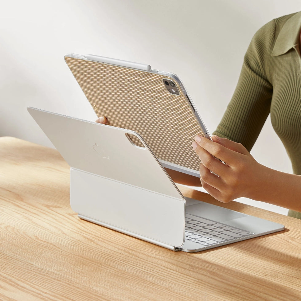 Apple présente le Magic Keyboard pour l'iPad Pro M4 Apple présente le Magic Keyboard pour l'iPad Pro M4