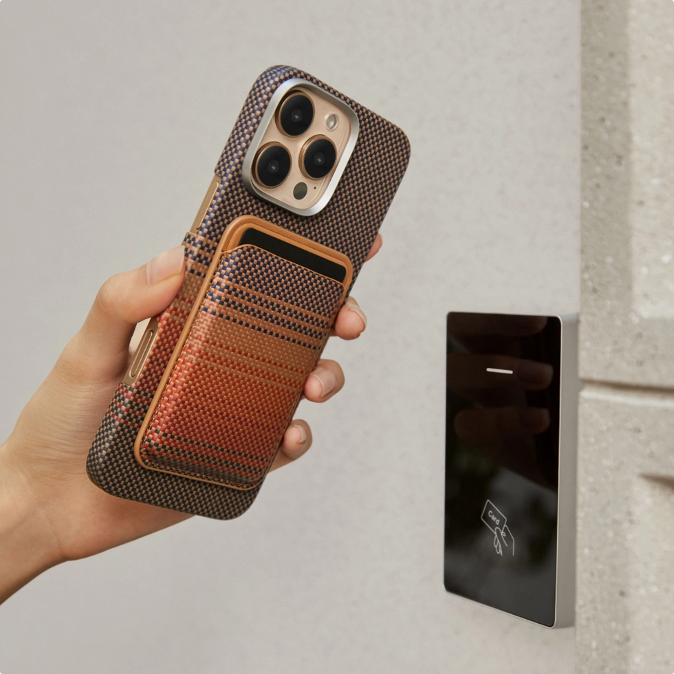 Magnetic Woven Wallet